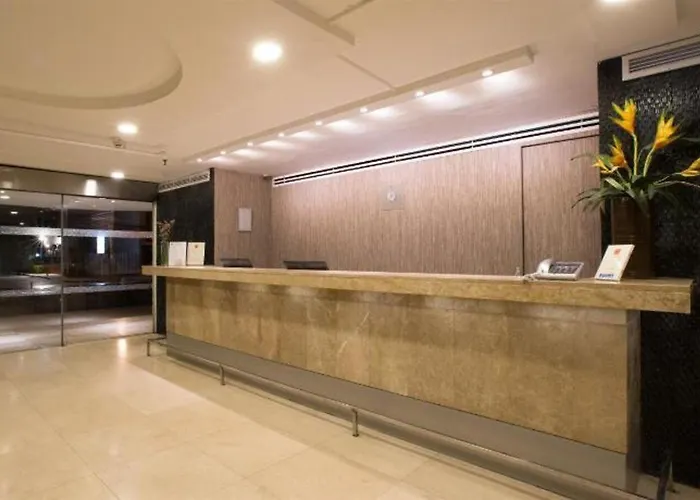 Seasons Siam Hotell 4*
