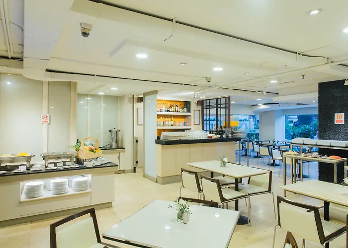 Seasons Siam Hotel Bangkok