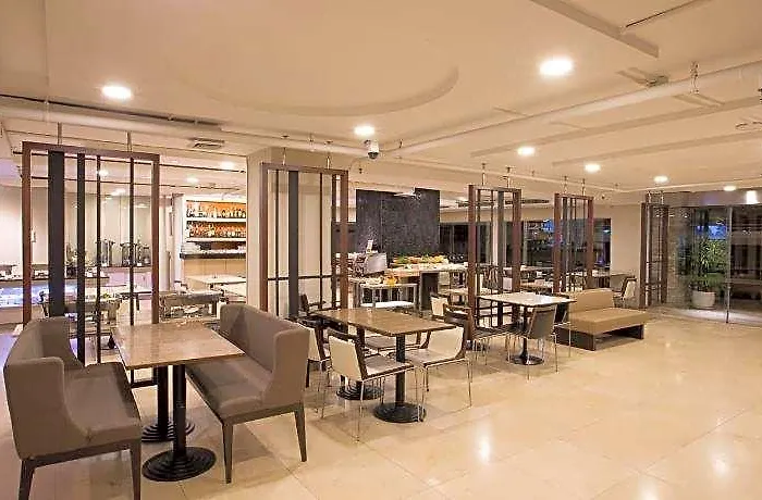 Seasons Siam Hotel Bangkok