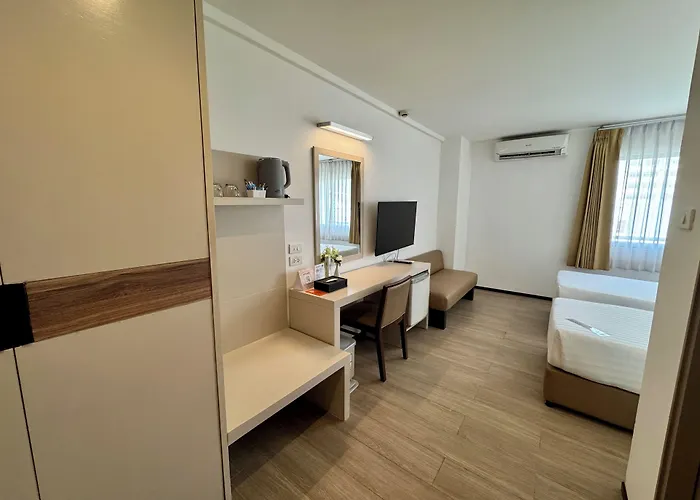 Hotel Seasons Siam 4*